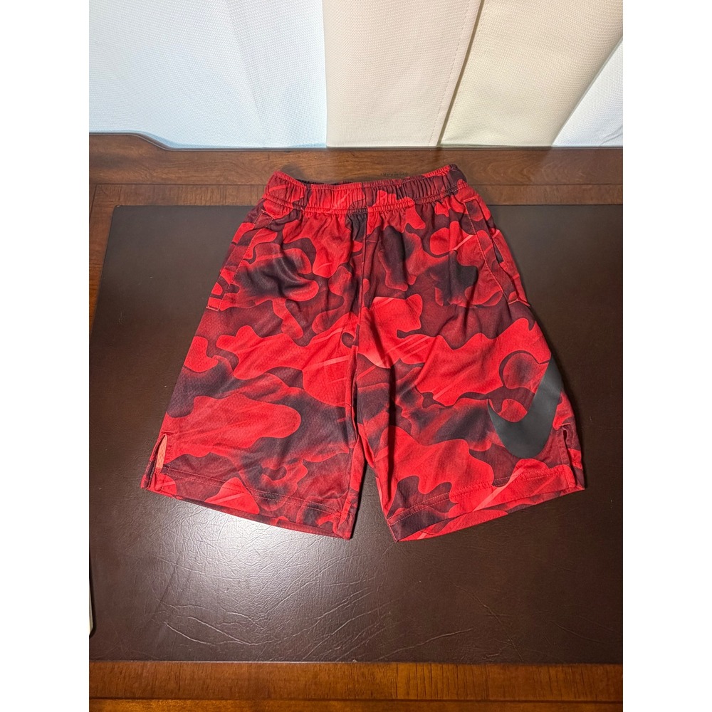 Nike Boys Red Black Camo Dri-FIT Athletic Shorts Size Medium Camouflage Swoosh - Picture 1 of 4
